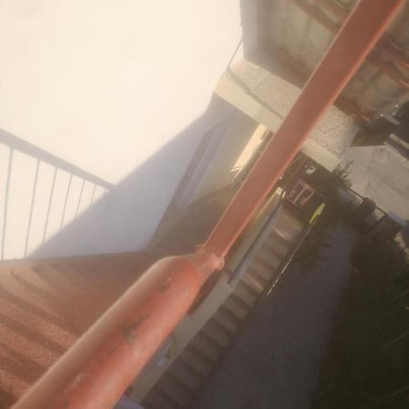 Double Room With Shared Bathroom Split Bagian luar foto